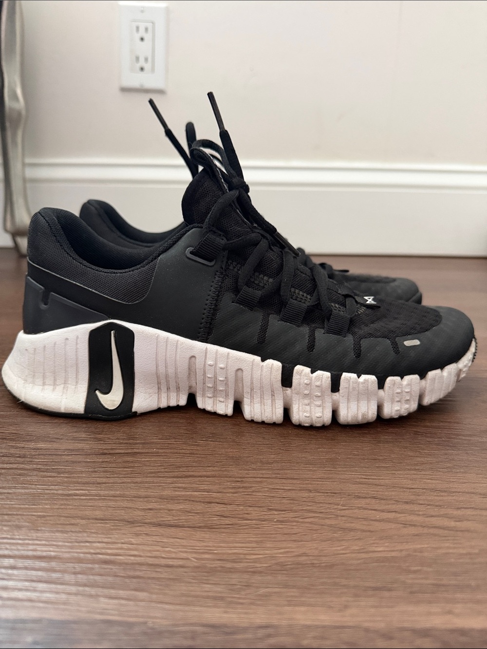 Nikes Women’s Metcons size 8.5